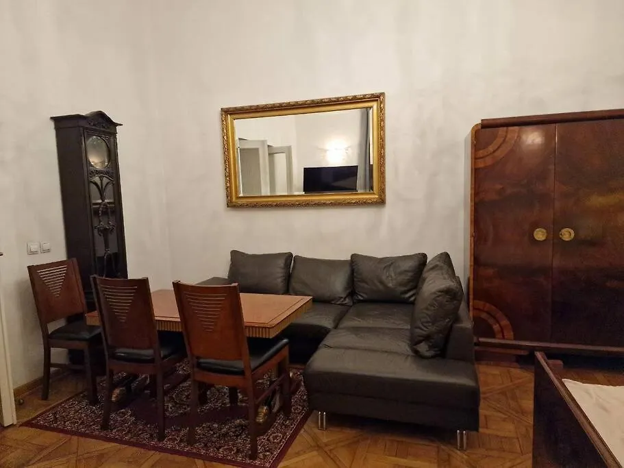 Apartment In The City Center! Cracovia